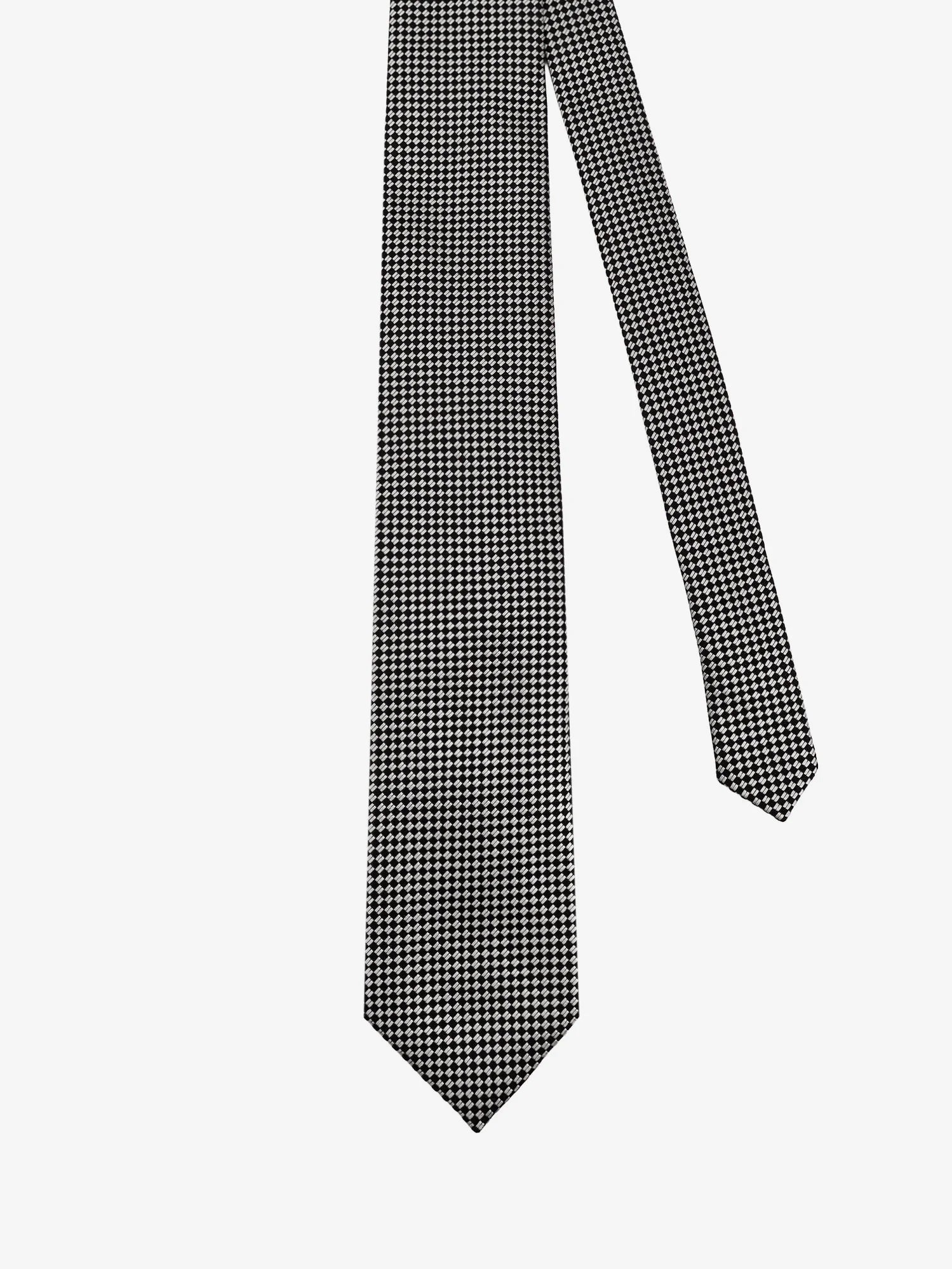 Silk tie with geometric pattern