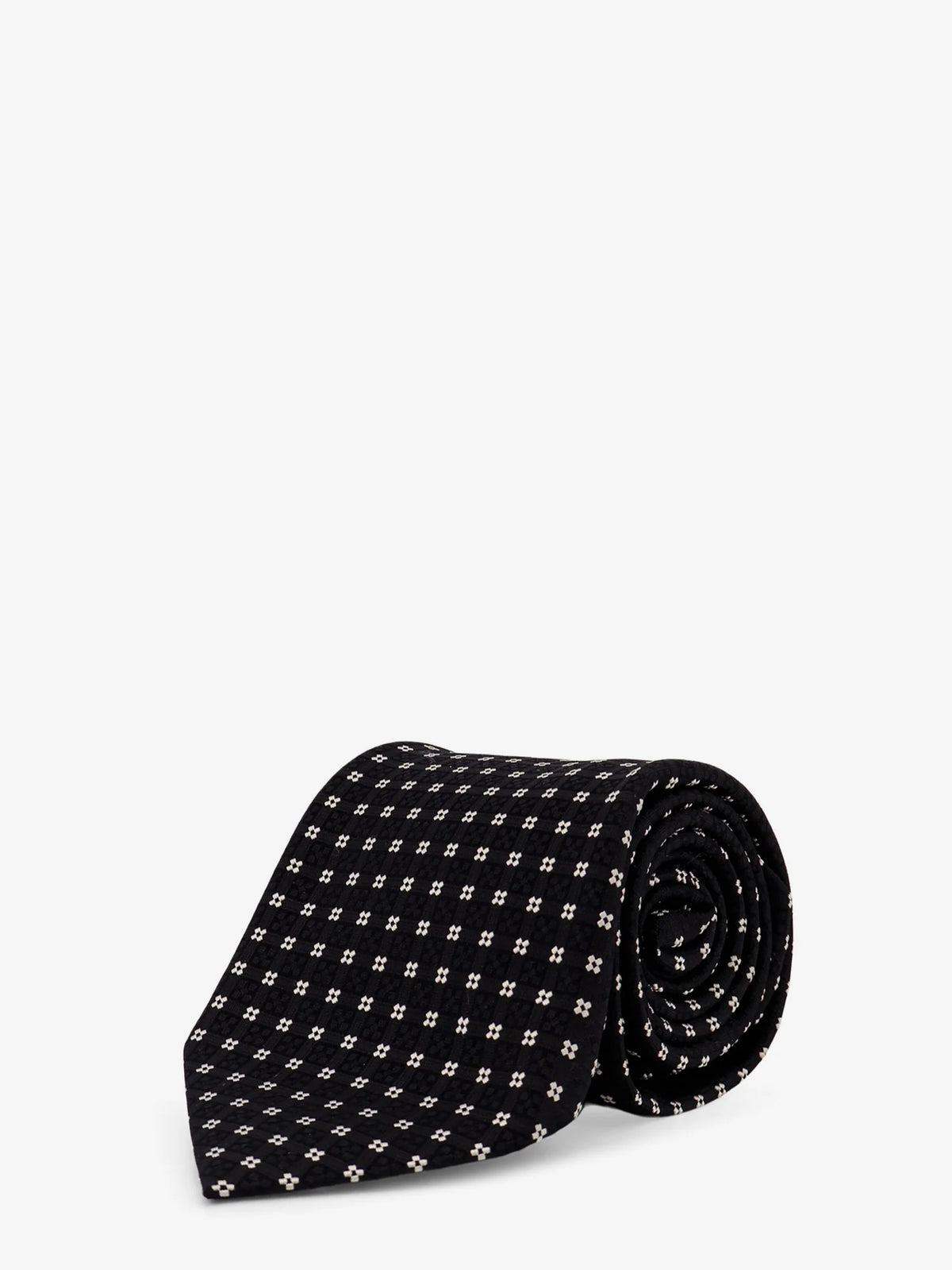Silk tie with geometric pattern