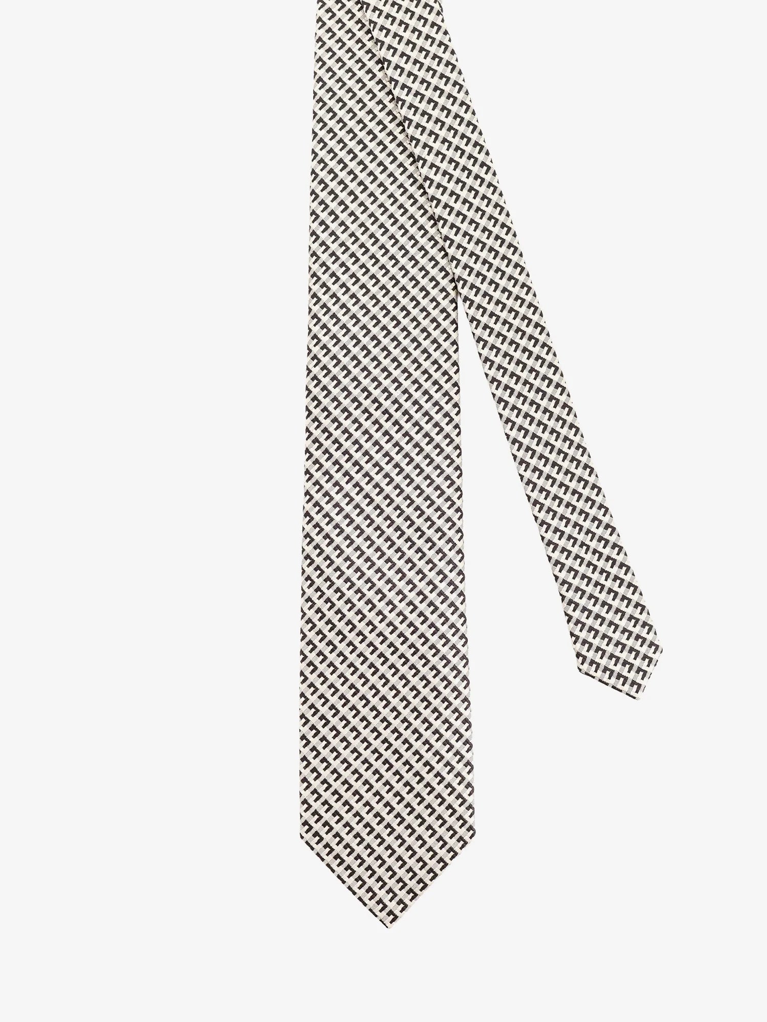 Silk tie with geometric pattern