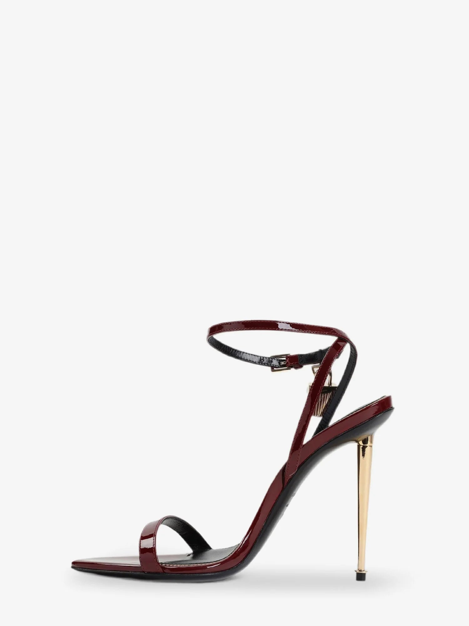 Leather sandals with metal Padlock detail