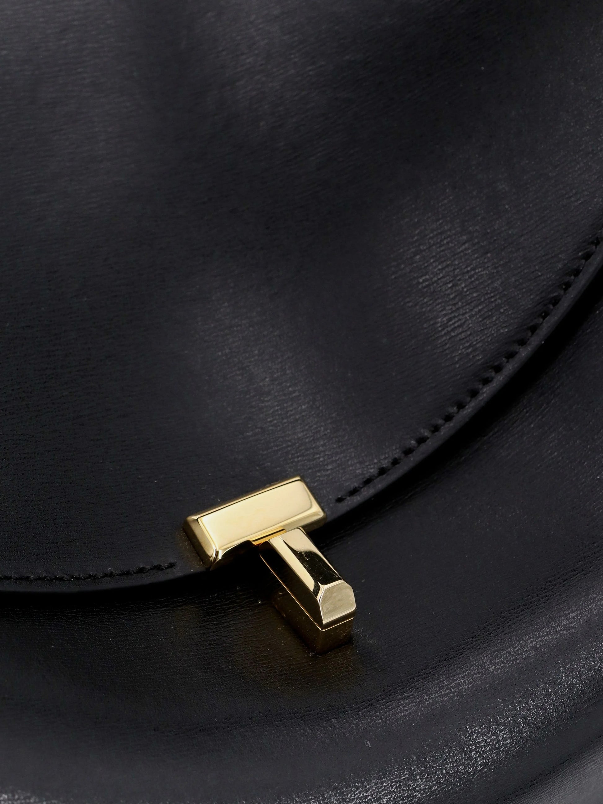 T-Lock leather crossbody bag