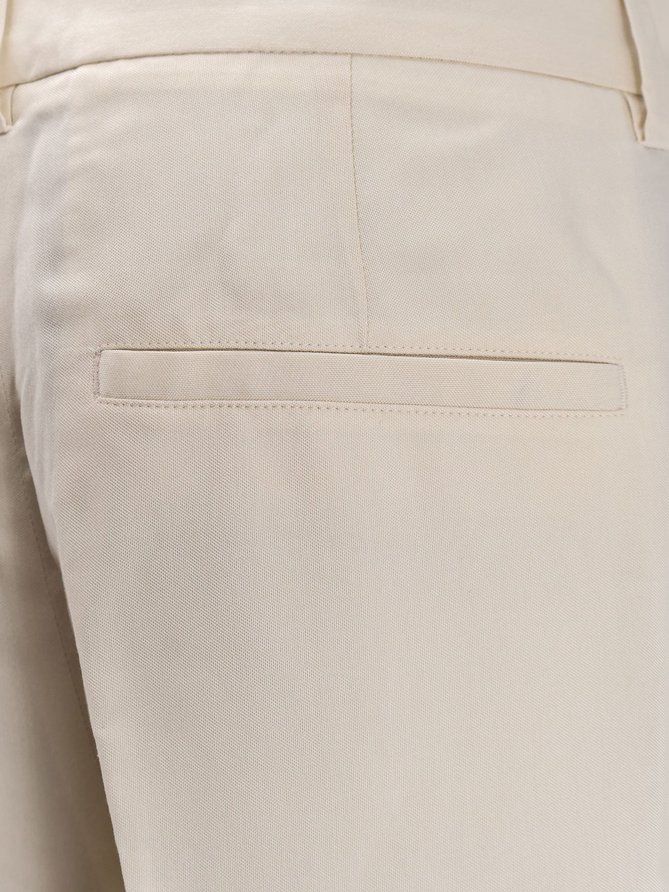 Double-pleat fluid viscose trousers