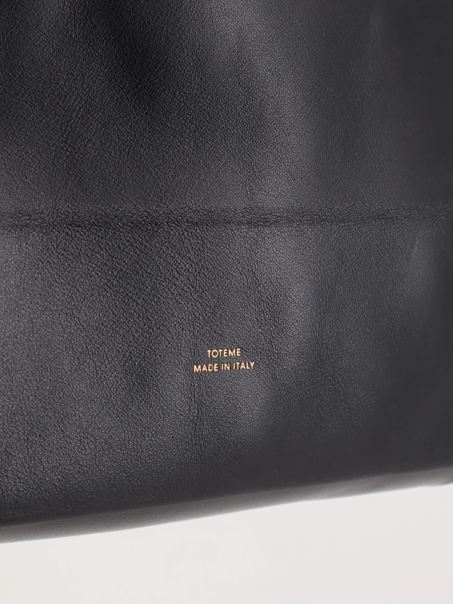 Roam leather shoulder bag