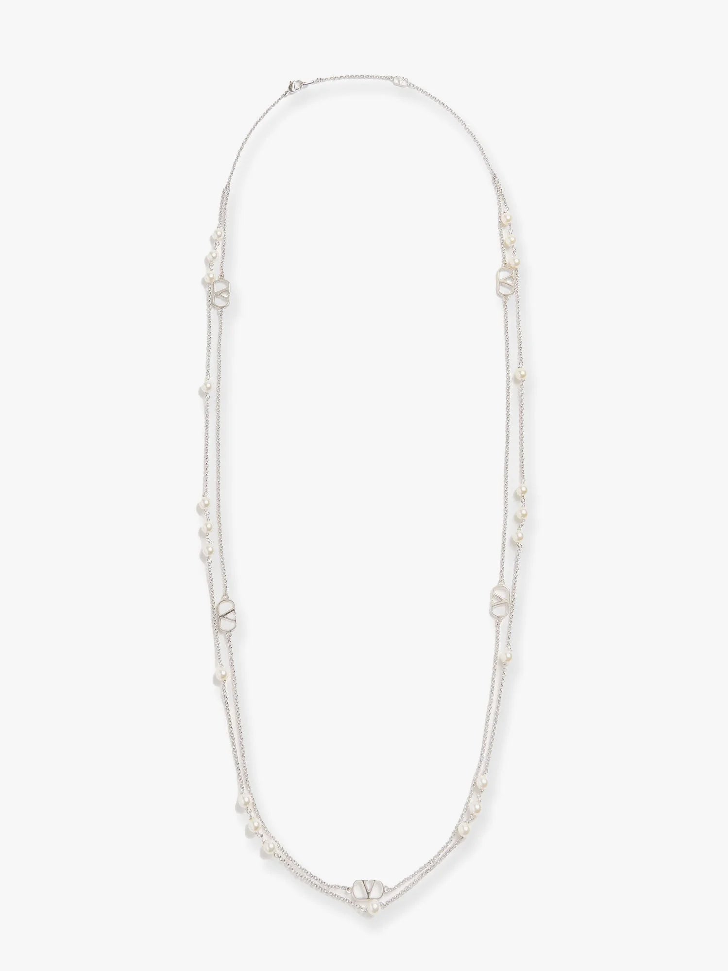 Metal necklace with silver finishes