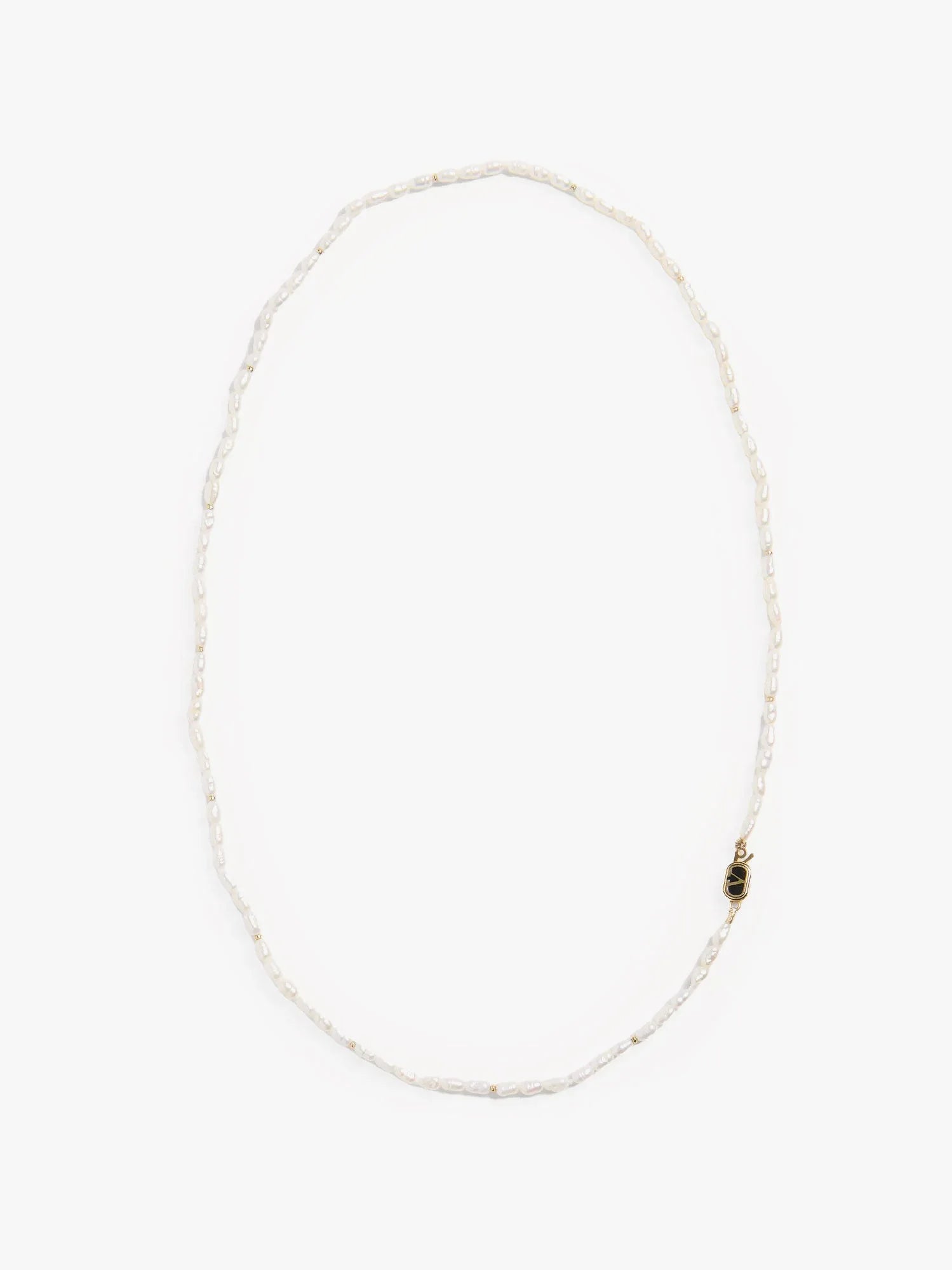 Metal necklace with pearls