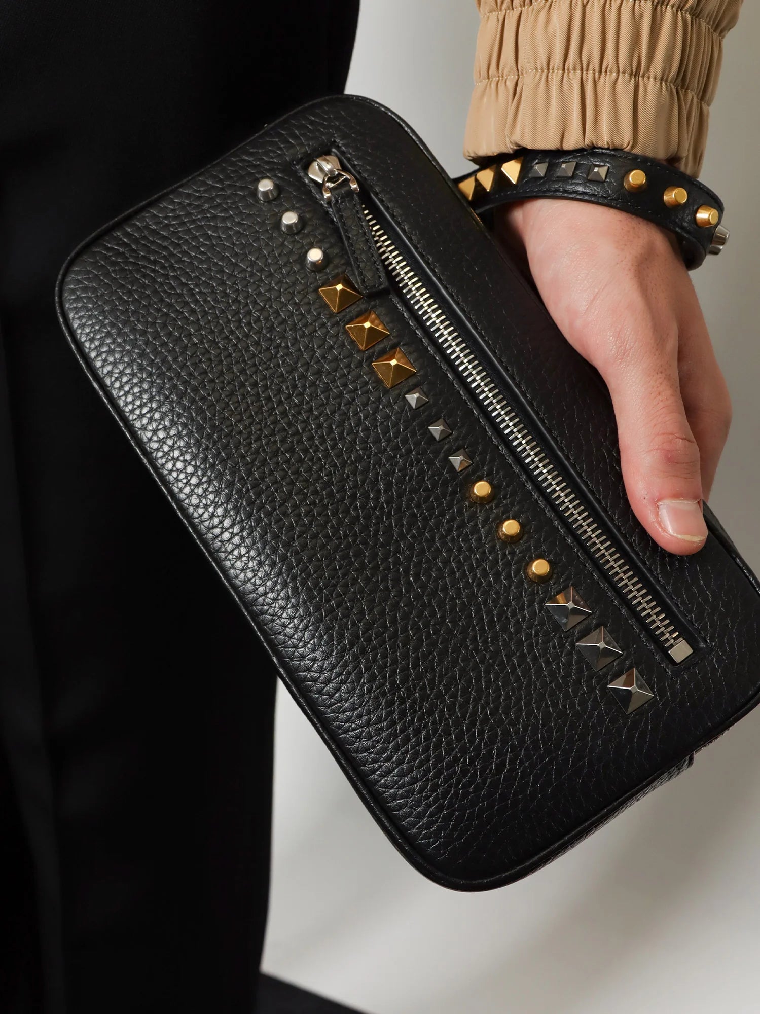 Valentino Garavani leather clutch