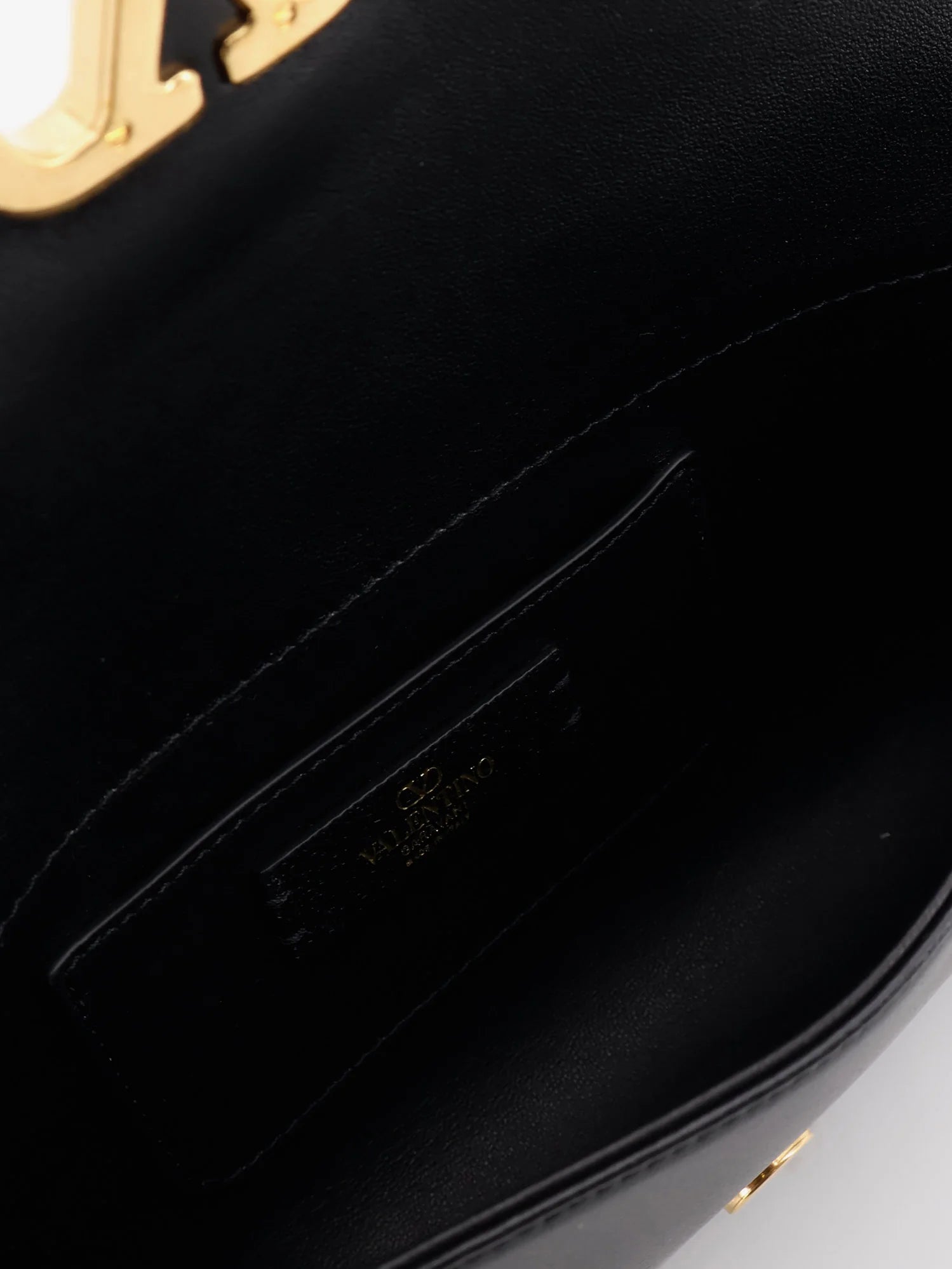 Devain leather shoulder bag