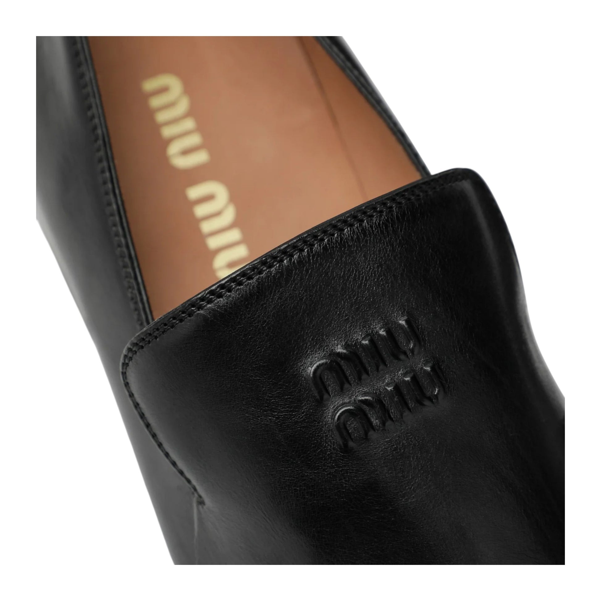 Miu Miu　レザー ローファー